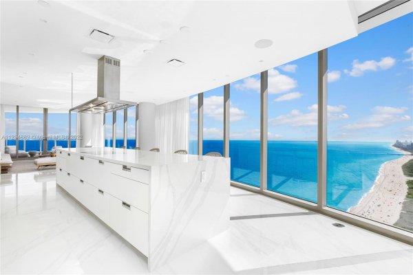 15701 Collins Ave #3805 Sunny Isles Beach, FL 33160