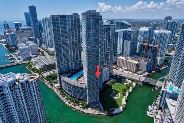 465 Brickell Ave #2002 Miami, FL 33131