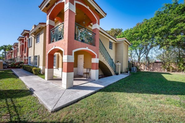 15250 SW 134th Pl #102 Miami, FL 33177