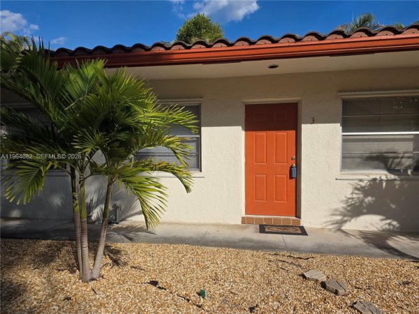 Undisclosed Address Hollywood, FL 33020