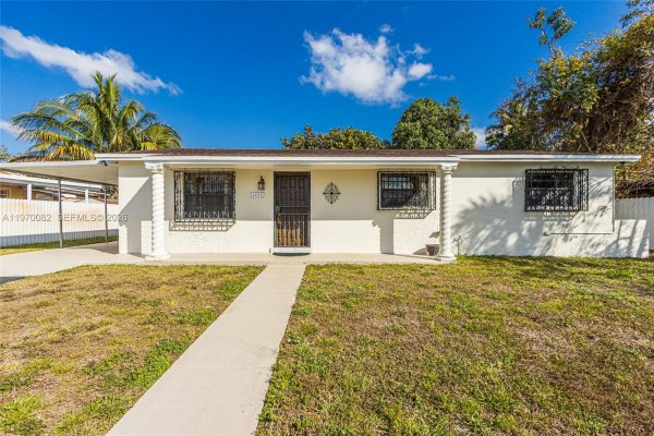 4275 NW 197th St Miami Gardens, FL 33055