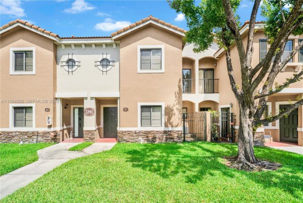 22911 SW 88th Pl #9-21 Cutler Bay, FL 33190
