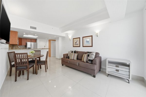 2951 S Bayshore Dr #1111 Miami, FL 33133