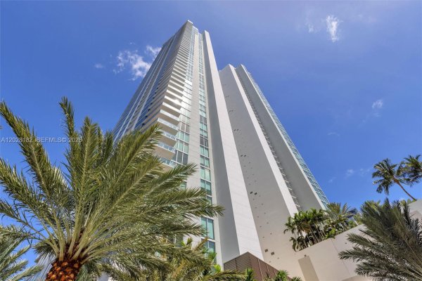 2900 NE 7th Ave #402 Miami, FL 33137
