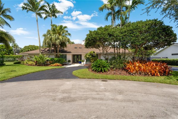 12926 SW 104th Pl Miami, FL 33176