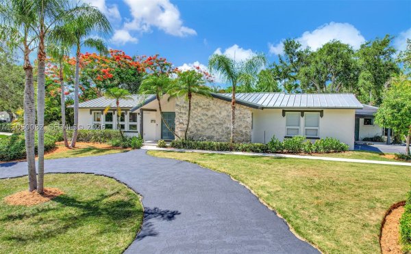 6952 SW 149th Ter Palmetto Bay, FL 33158