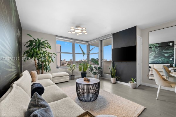 2899 Collins Ave #1624 Miami Beach, FL 33140