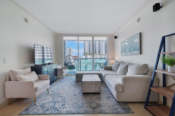 350 SE 2nd #860 Fort Lauderdale, FL 33301