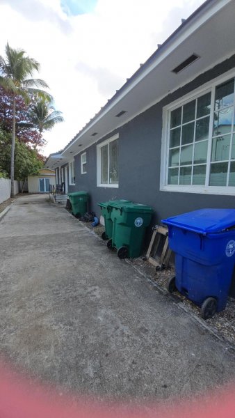 160 NW 45th Miami, FL 33127