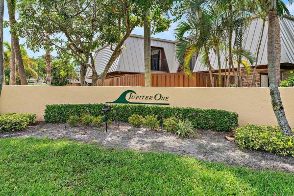 1420 Ocean #28d Jupiter, FL 33477