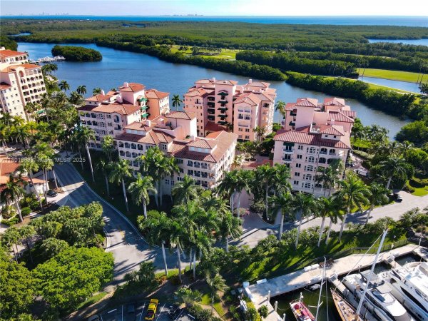 13647 Deering Bay Dr #142 Coral Gables, FL 33158
