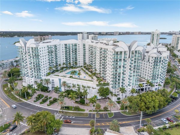 7910 Harbor Is Dr #1102 North Bay Village, FL 33141