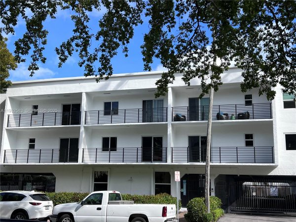 1033 Lenox Ave #309 Miami Beach, FL 33139