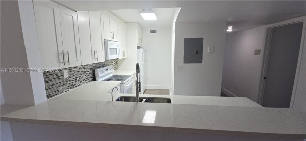 8540 SW 212th St #207 Cutler Bay, FL 33189