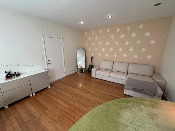 815 Euclid Ave #7 Miami Beach, FL 33139