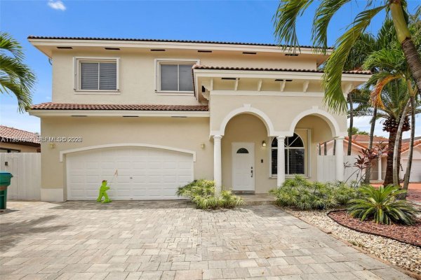 15274 SW 36th Ter Miami, FL 33185