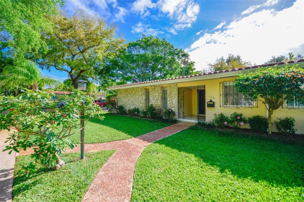 1101 Capri St Coral Gables, FL 33134