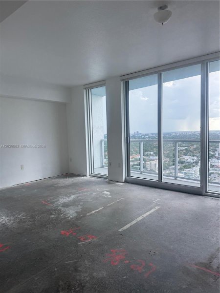 185 SW 7th St #3900 Miami, FL 33130