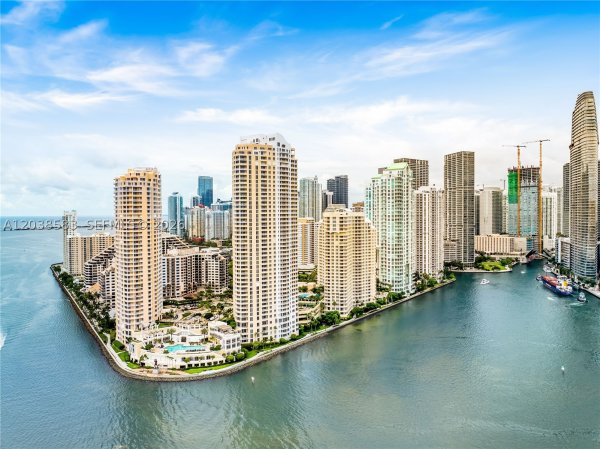 888 Brickell Key Dr #1010 Miami, FL 33131