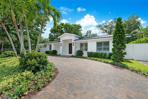 7107 SW 63rd Ave South Miami, FL 33143