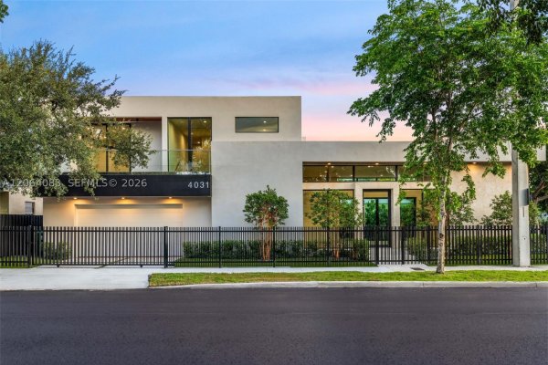 4031 NW 1st Ave Miami, FL 33127