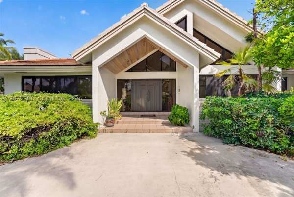 14321 SW 99th Ct Miami, FL 33176