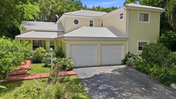 6473 Sunset Dr South Miami, FL 33143