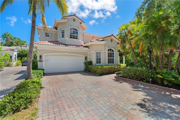 19473 38th Ct Sunny Isles Beach, FL 33160