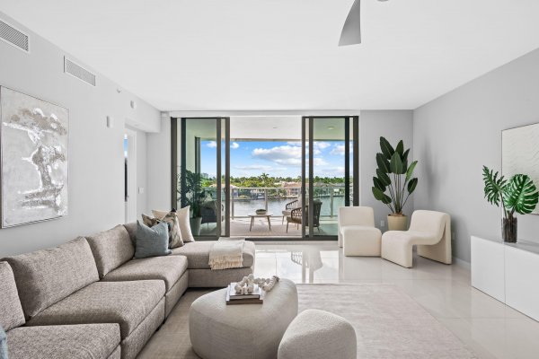 435 Bayshore #302 Fort Lauderdale, FL 33304