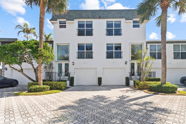1194 Hillsboro Mile #12 Hillsboro Beach, FL 33062