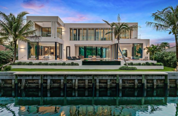 35 Spoonbill Rd Manalapan, FL 33462