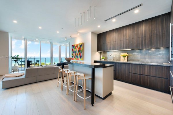 100 S Pointe Dr #908 Miami Beach, FL 33139 100 S Pointe Dr #908 Miami Beach, FL 33139