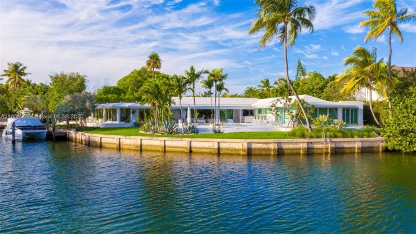 250 Knollwood Dr Key Biscayne, FL 33149 250 Knollwood Dr Key Biscayne, FL 33149