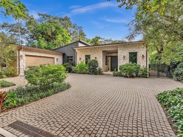 2931 Emathla St Miami, FL 33133