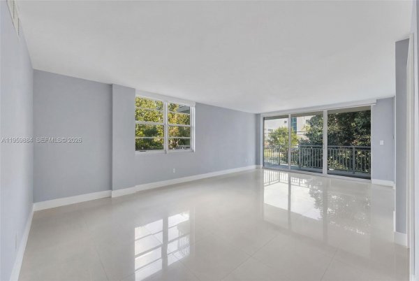 9500 W Bay Hbr Dr #2H Bay Harbor Islands, FL 33154