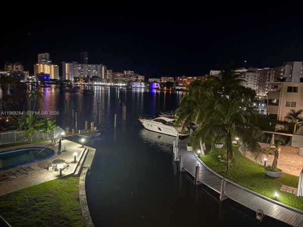 1900 Diana Dr #3C Hallandale Beach, FL 33009