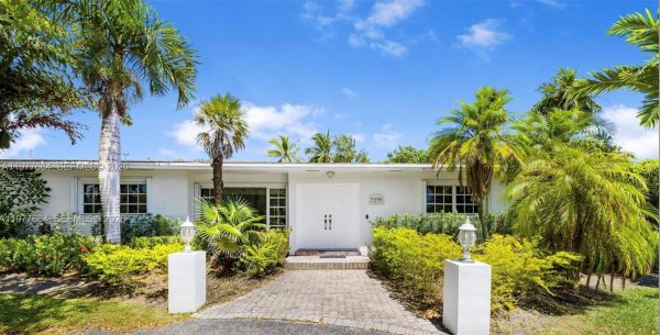 7255 SW 125th St Pinecrest, FL 33156