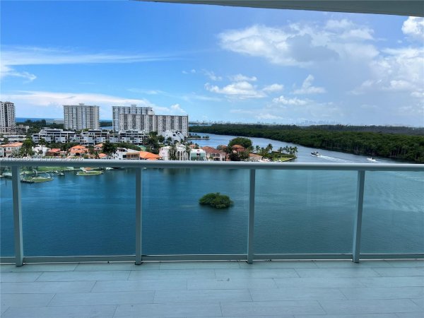 400 Sunny Isles Blvd #1105 Sunny Isles Beach, FL 33160