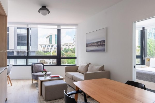 225 N Miami Ave #202 Miami, FL 33128