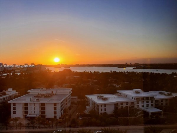 10275 Collins Ave #523 Bal Harbour, FL 33154