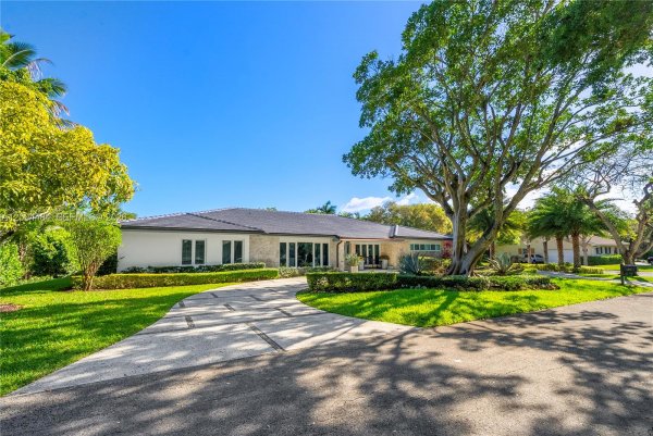 600 Conde Ave Coral Gables, FL 33156
