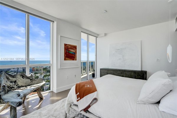 400 Alton Rd #PH11 Miami Beach, FL 33139