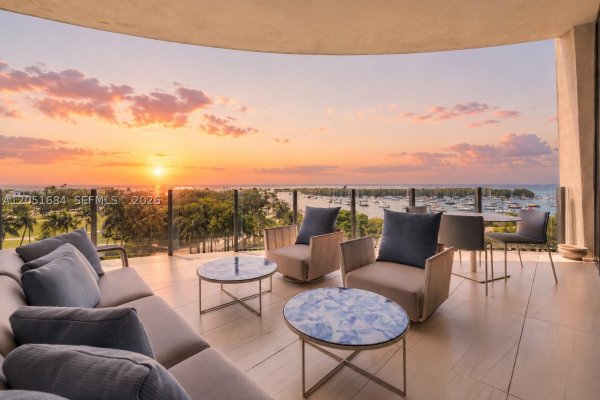 2811 S Bayshore Dr #6A Miami, FL 33133