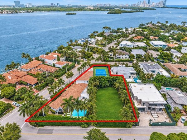 10031 W Broadview Dr Bay Harbor Islands, FL 33154