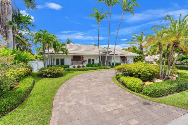 2517 NE 13th Fort Lauderdale, FL 33304