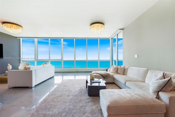 100 S Pointe Dr #2506 Miami Beach, FL 33139 100 S Pointe Dr #2506 Miami Beach, FL 33139