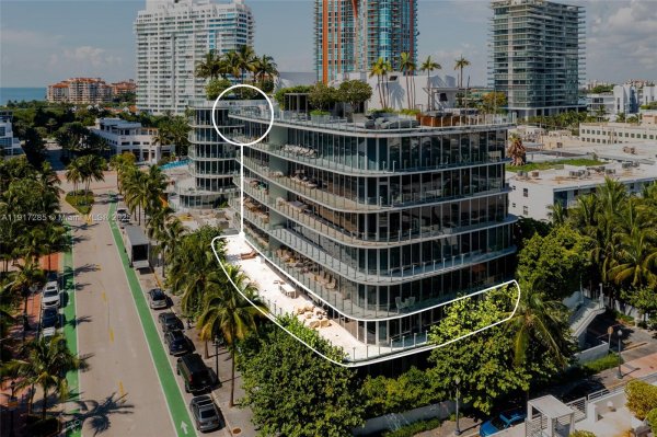 1 Collins Ave #207 Miami Beach, FL 33139