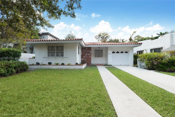 536 Minorca Ave Coral Gables, FL 33134