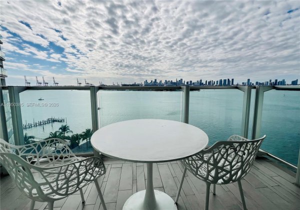 1100 West Ave #910 Miami Beach, FL 33139