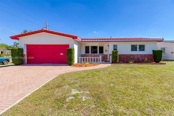 2225 N 39th Ave Hollywood, FL 33021